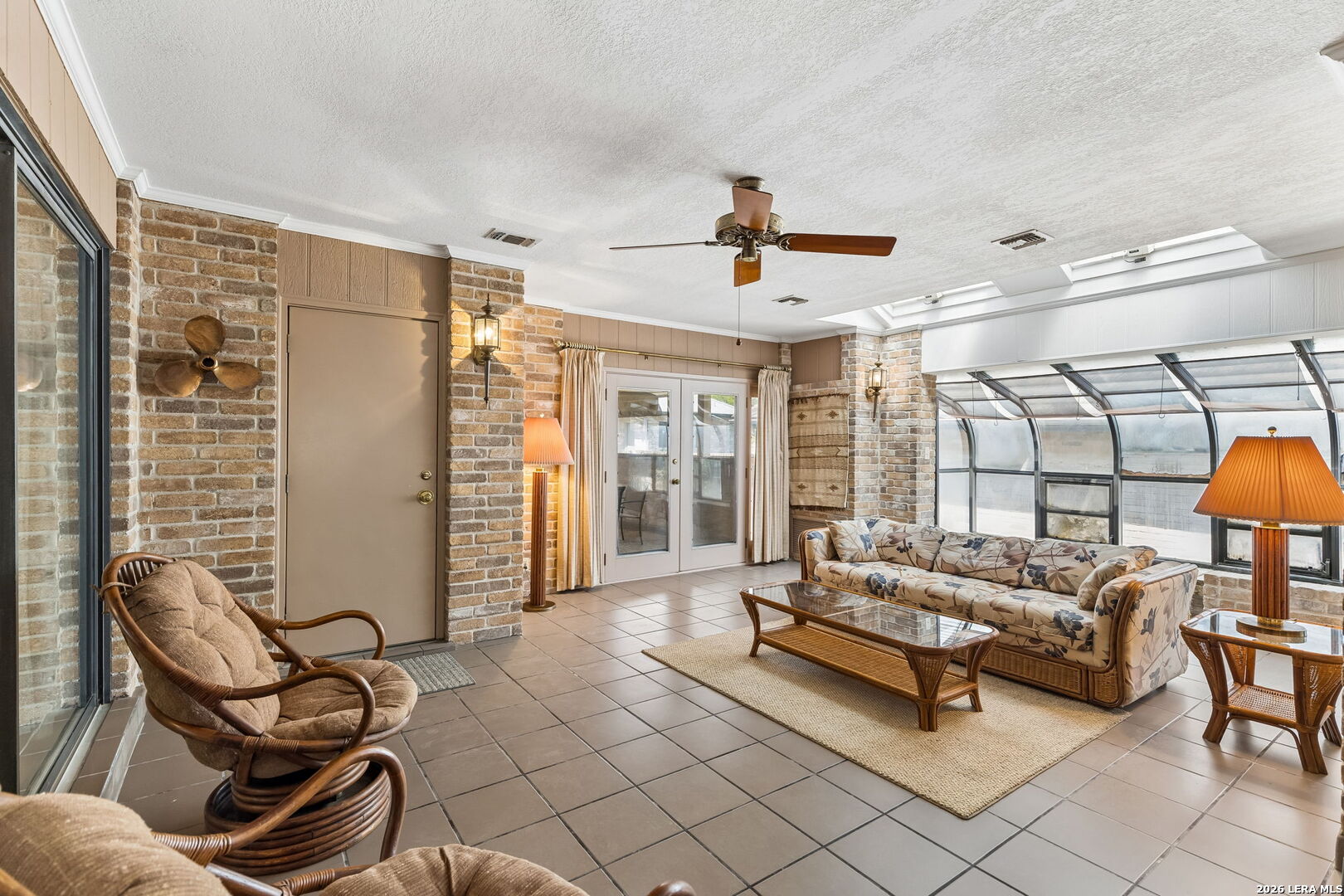 6119 Shady Creek