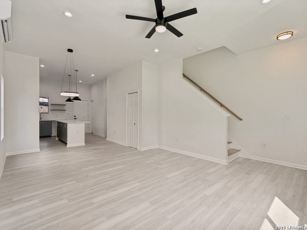 151 Vine St
