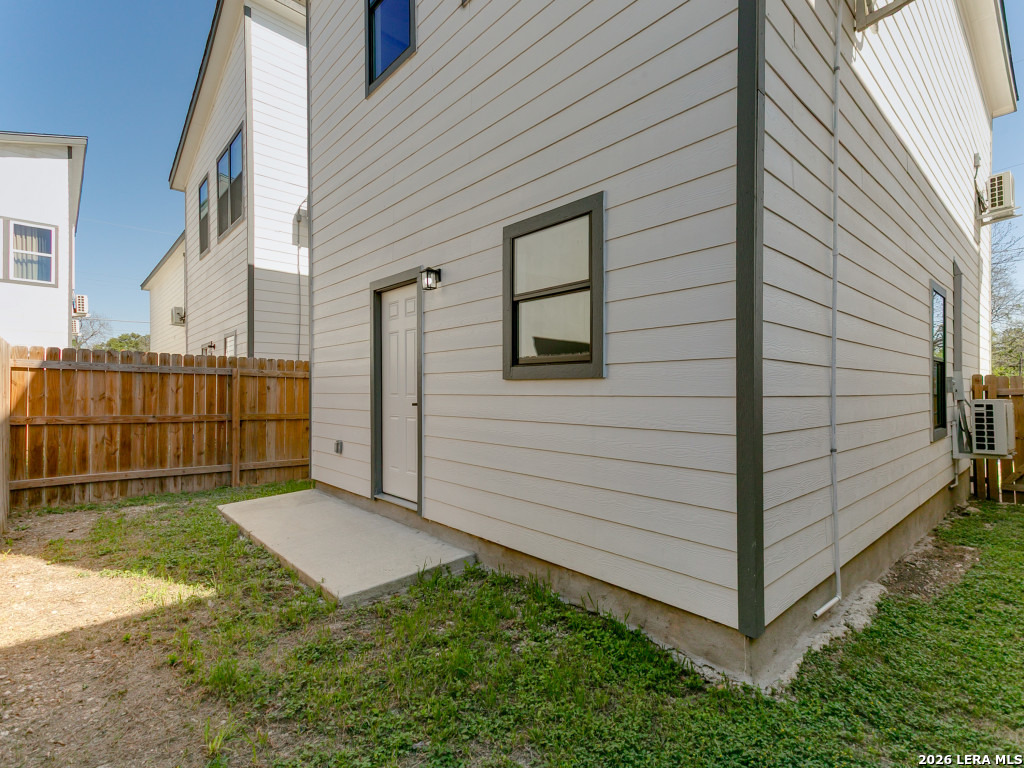 151 Vine St