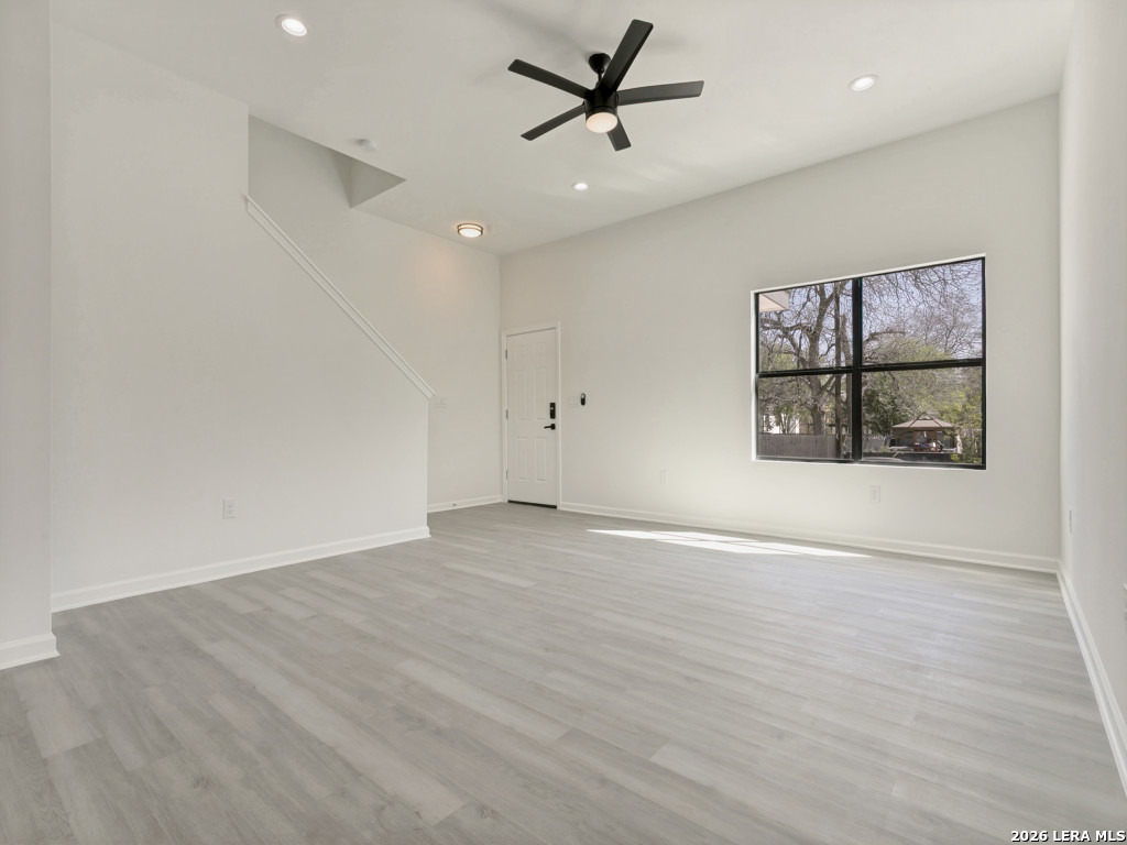 151 Vine St