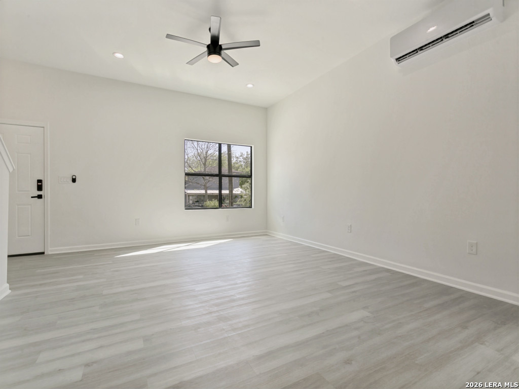 151 Vine St