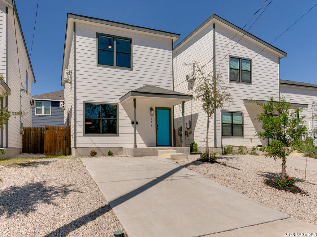 151 Vine St