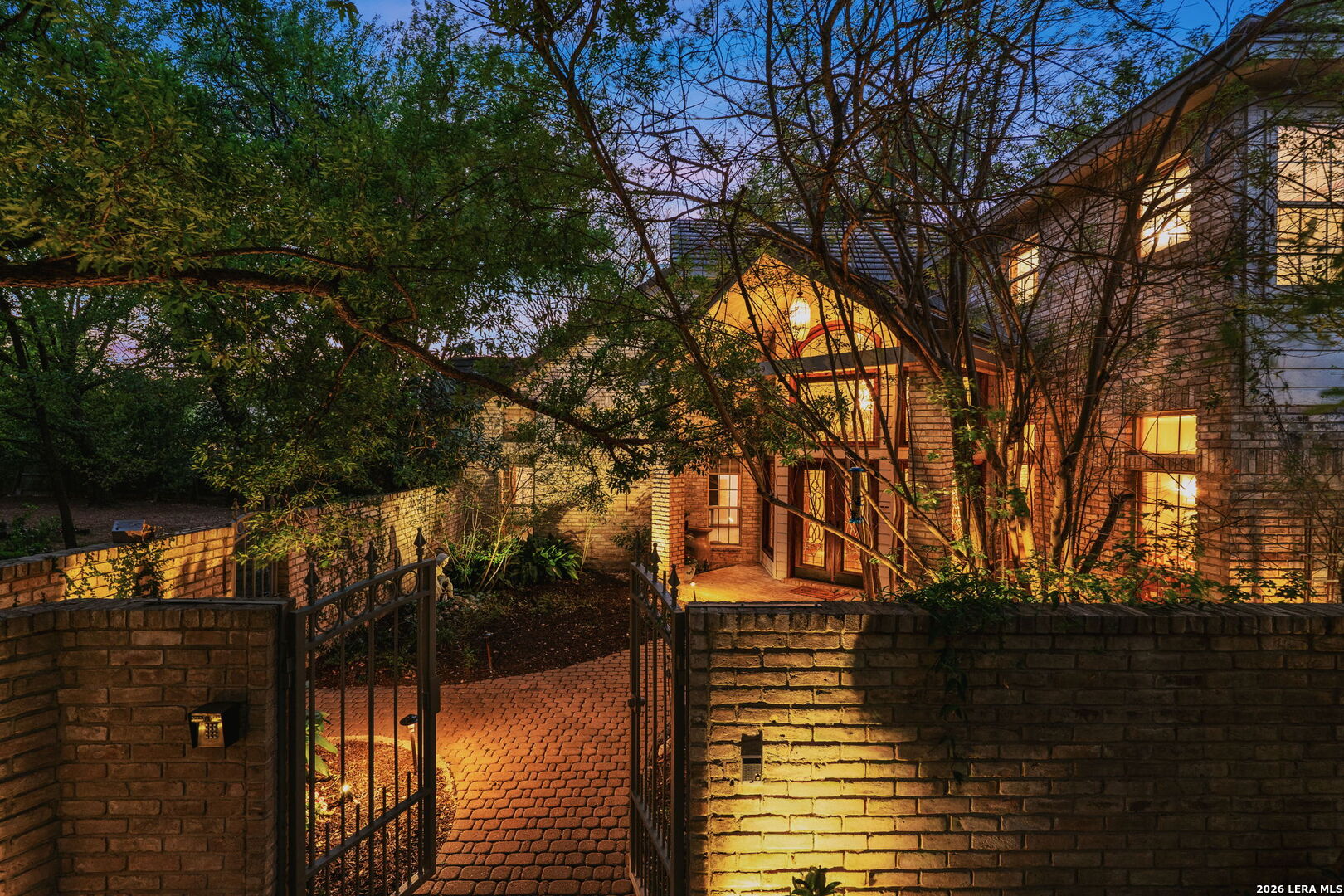 9 Scarborough Square