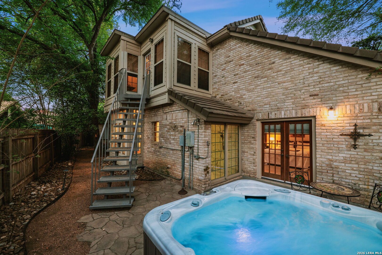 9 Scarborough Square