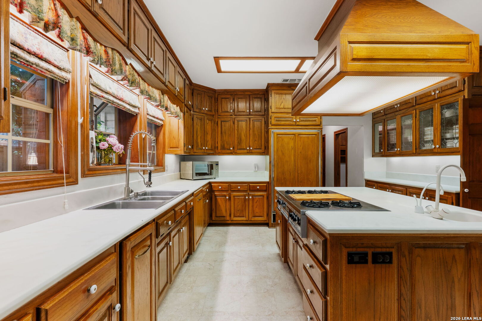 9 Scarborough Square