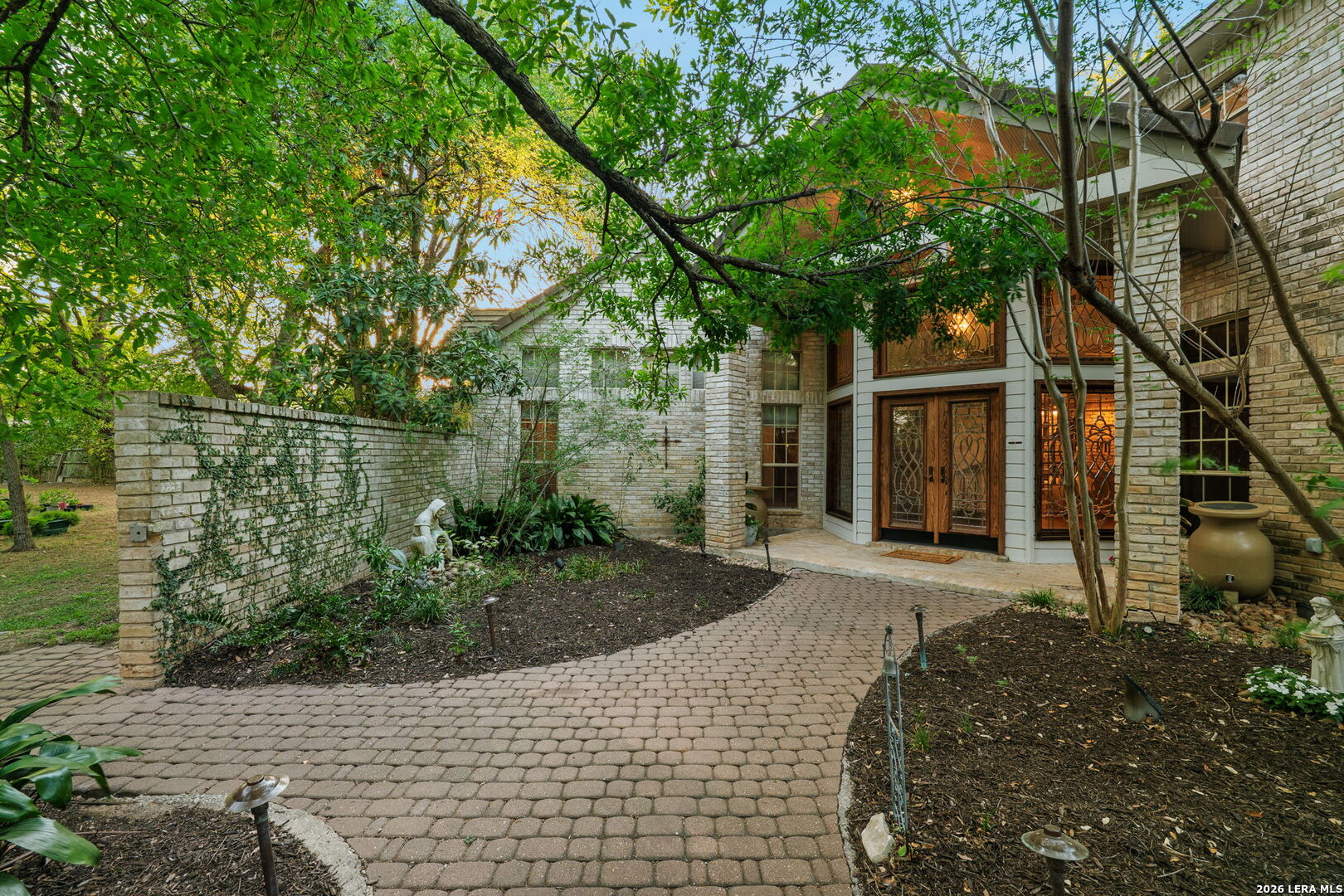 9 Scarborough Square