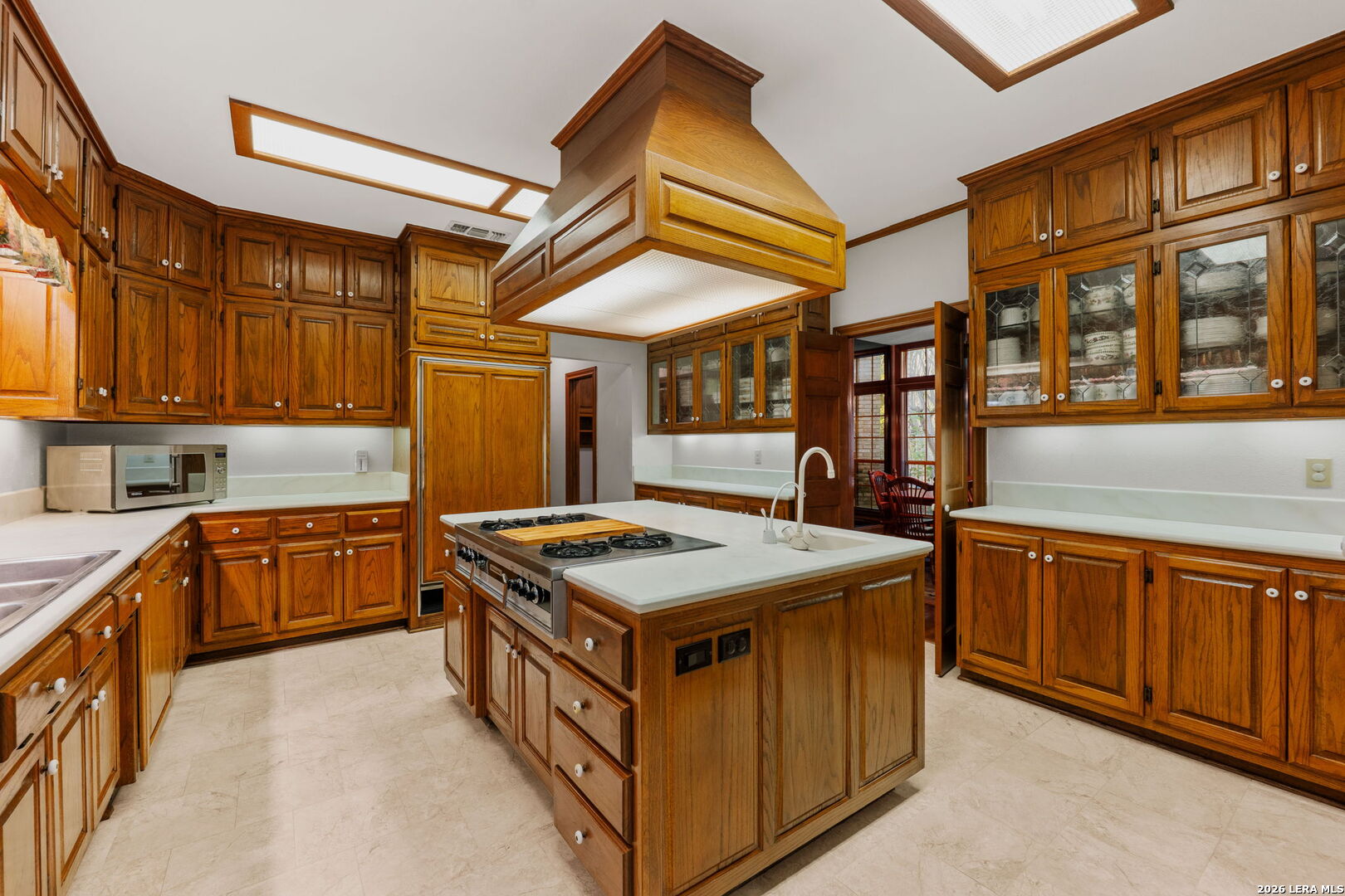 9 Scarborough Square