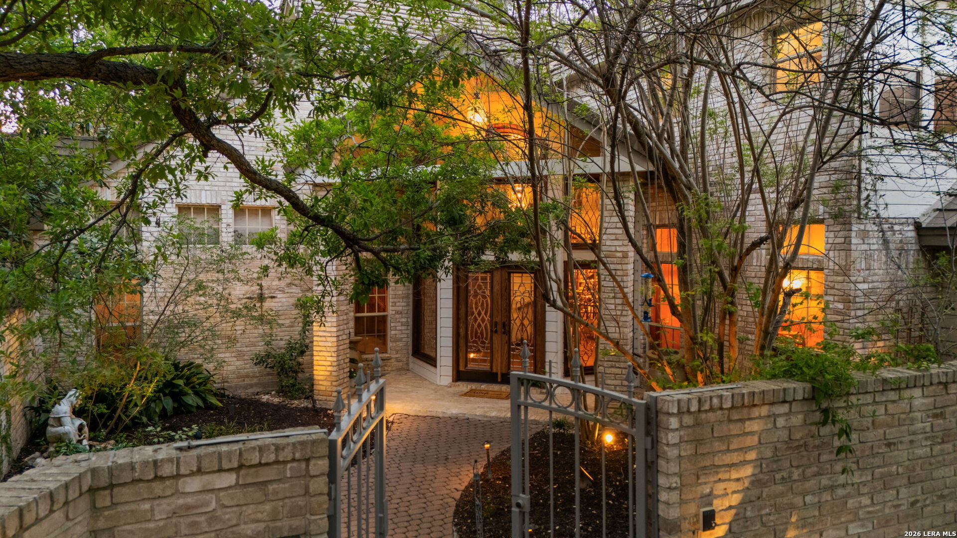 9 Scarborough Square