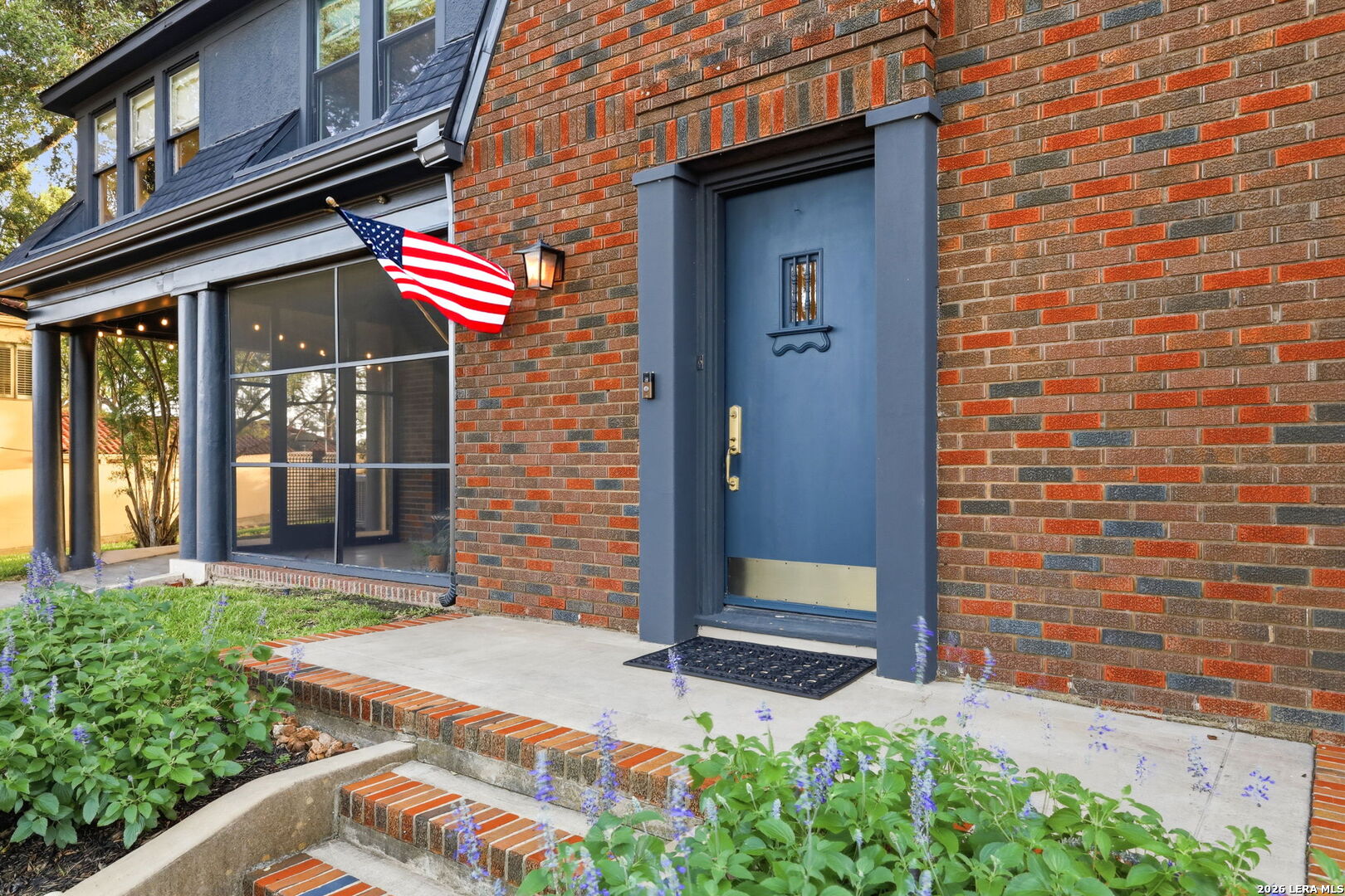 110 Henderson St