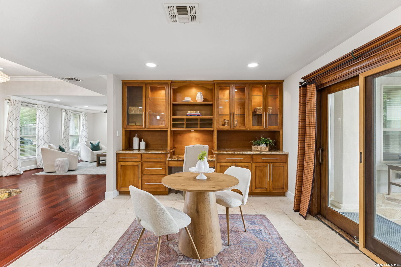 451 Laramie Dr