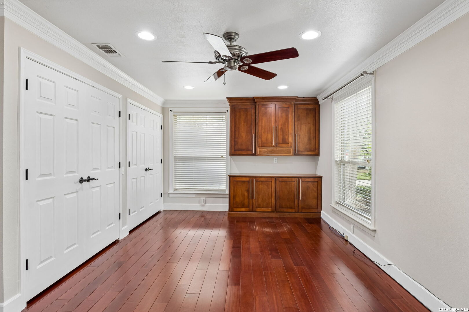 451 Laramie Dr
