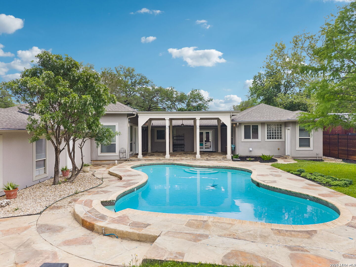 451 Laramie Dr