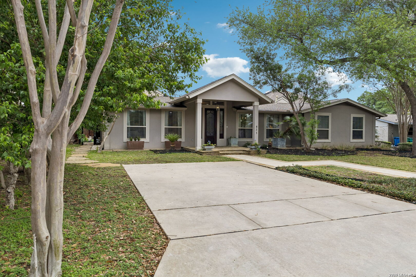 451 Laramie Dr