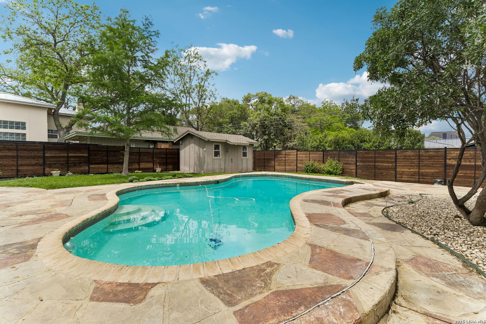 451 Laramie Dr