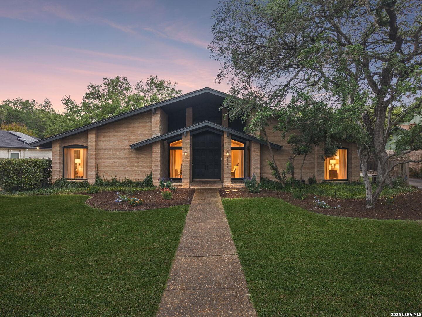 3714 Twisted Oaks Dr