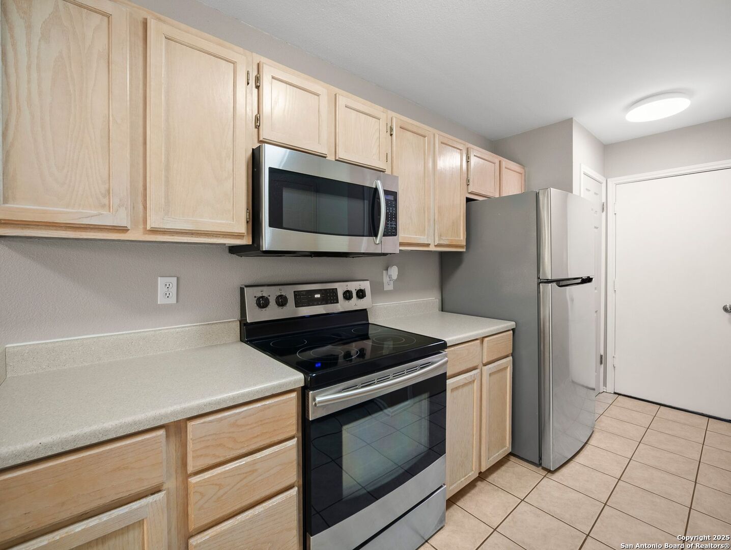 6310 Club Oaks