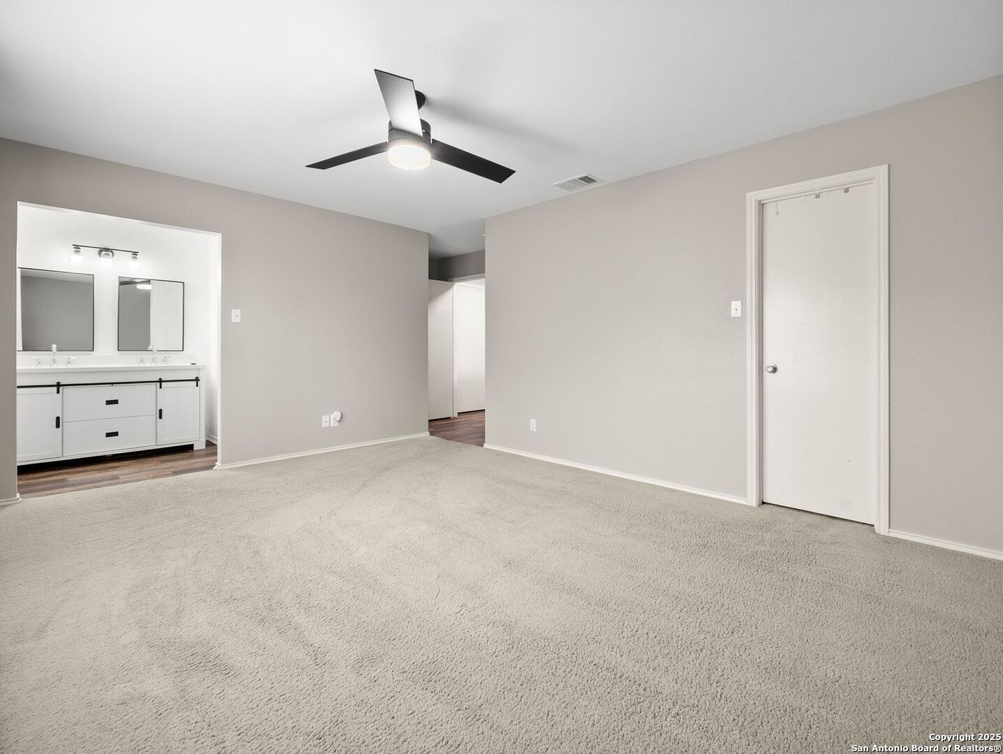 6310 Club Oaks
