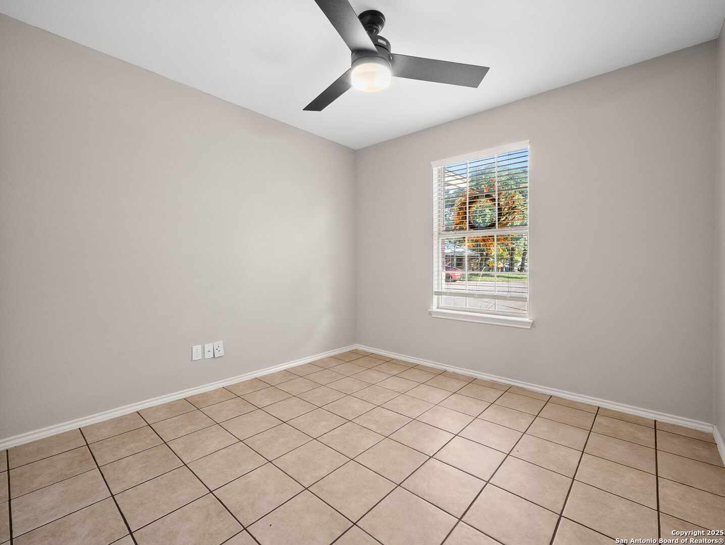 6310 Club Oaks