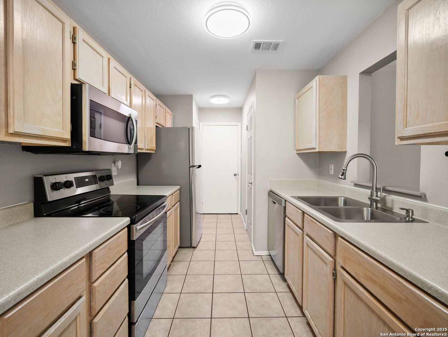 6310 Club Oaks