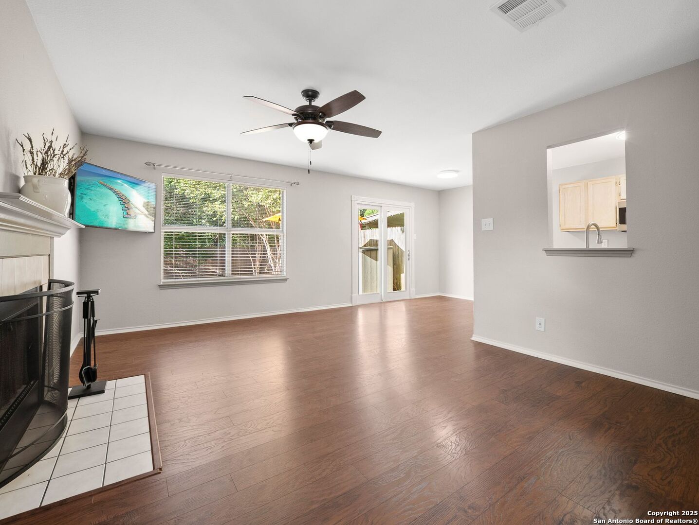 6310 Club Oaks
