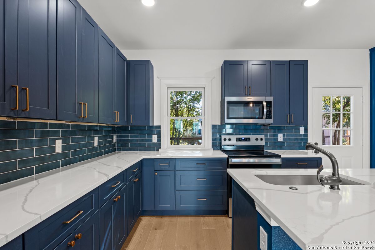 510 Stieren St 202