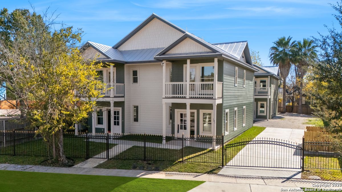 510 Stieren St 202