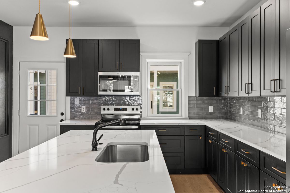 510 Stieren St 101