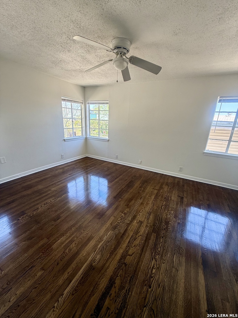 217 Deerwood Dr