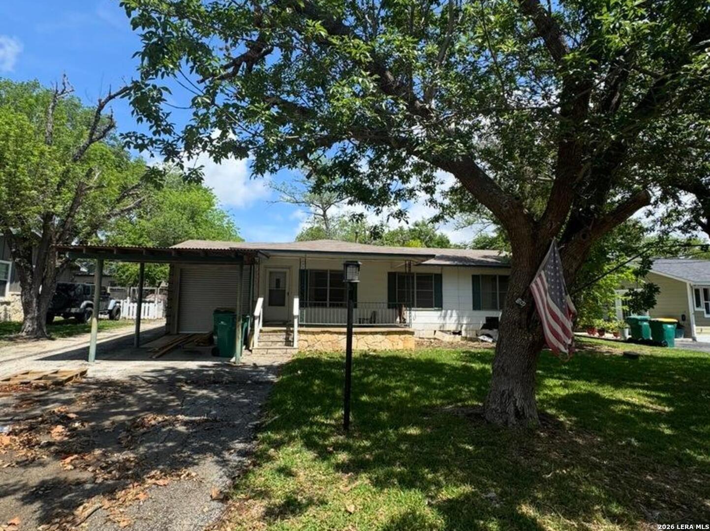 514 E BANDERA RD