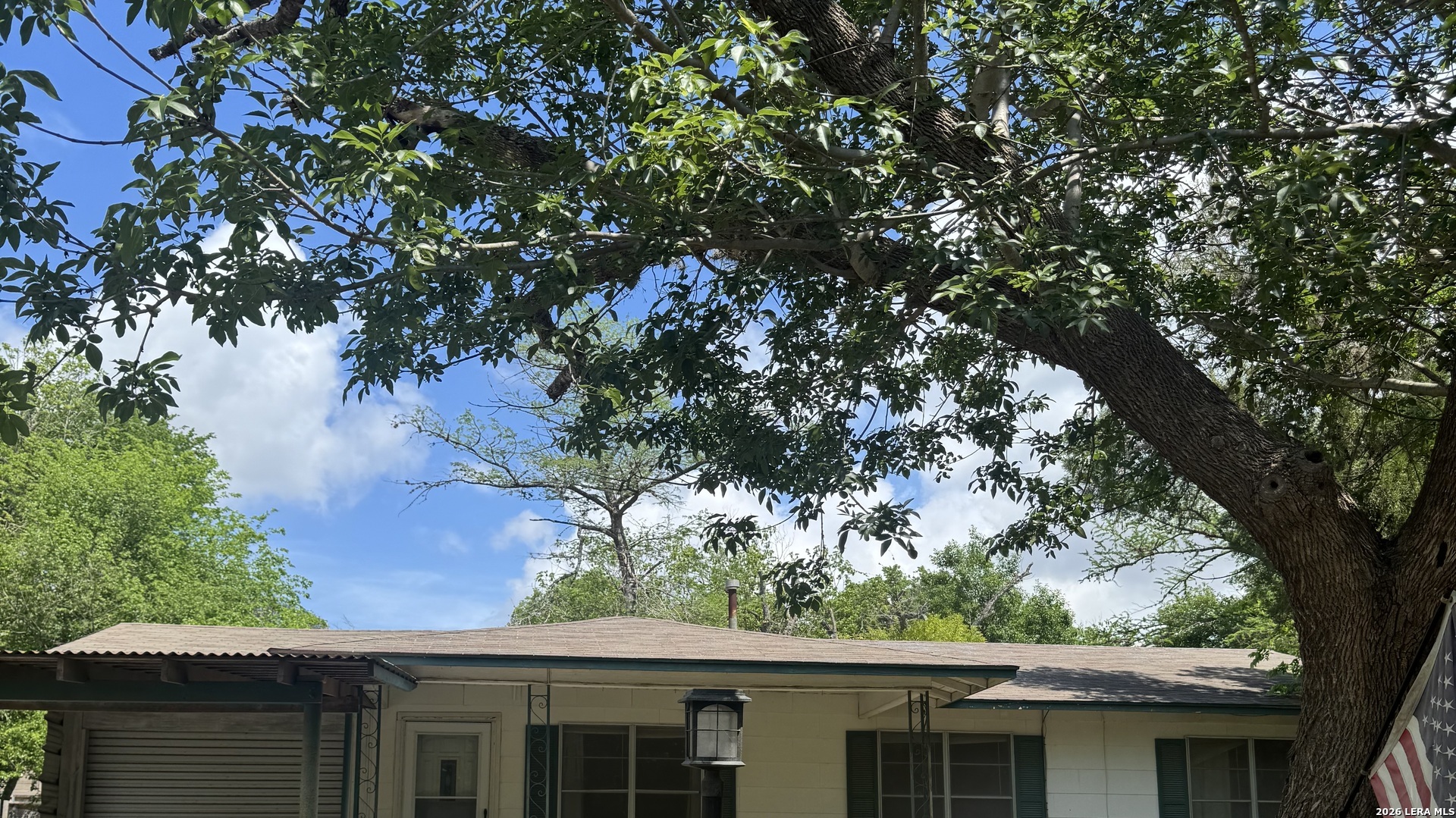 514 E BANDERA RD