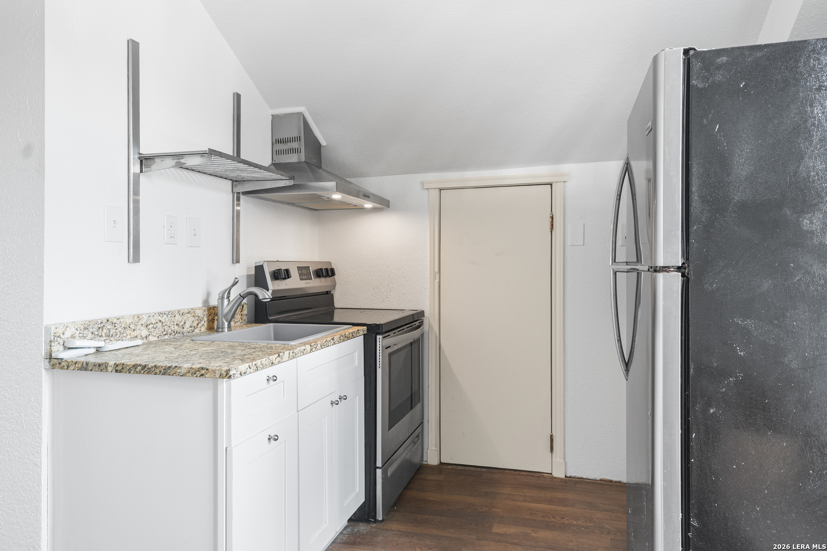 235 E Huisache 1303