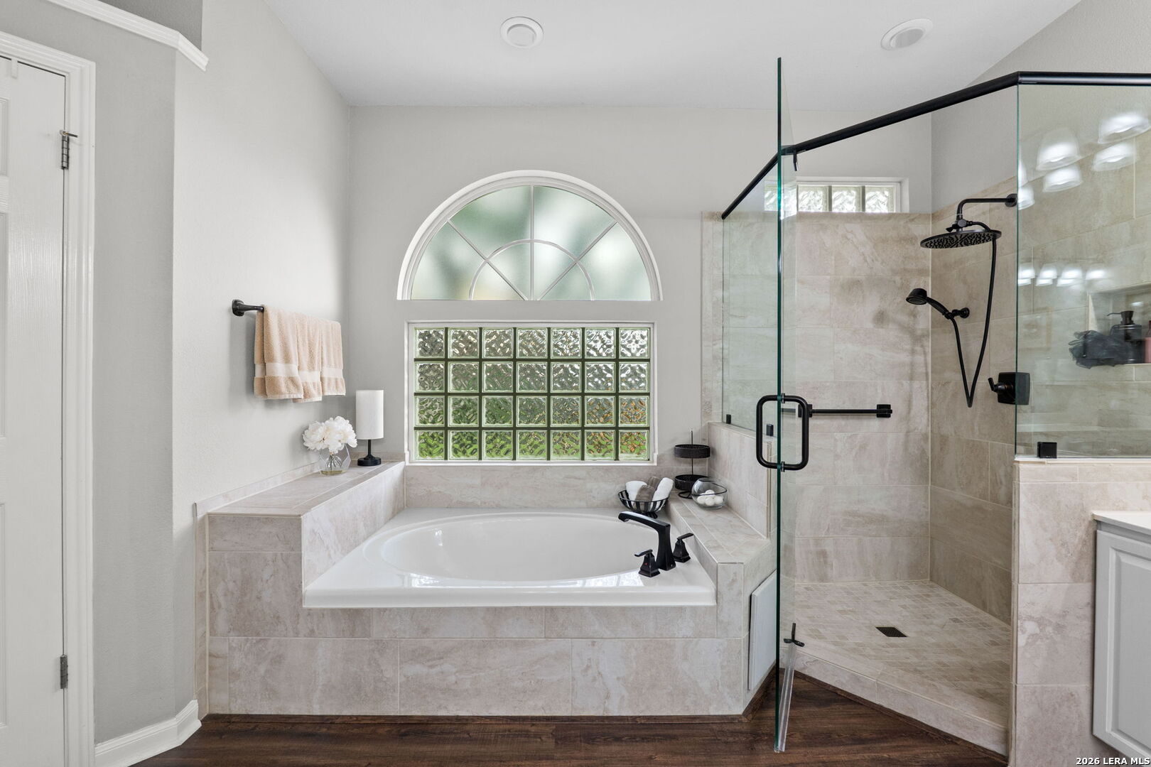 24902 Crescent Run