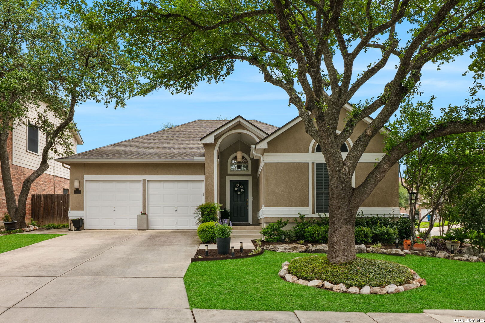 24902 Crescent Run