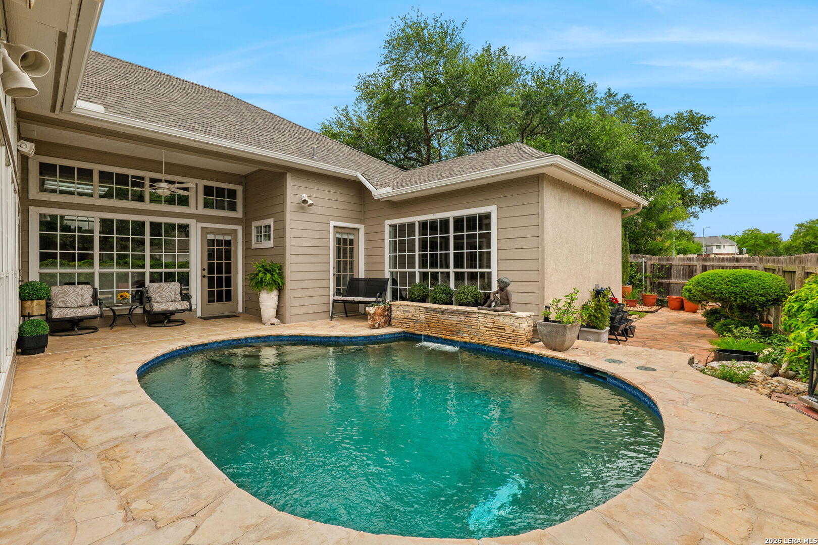 24902 Crescent Run