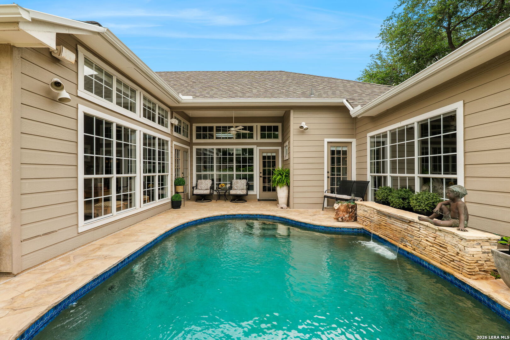 24902 Crescent Run