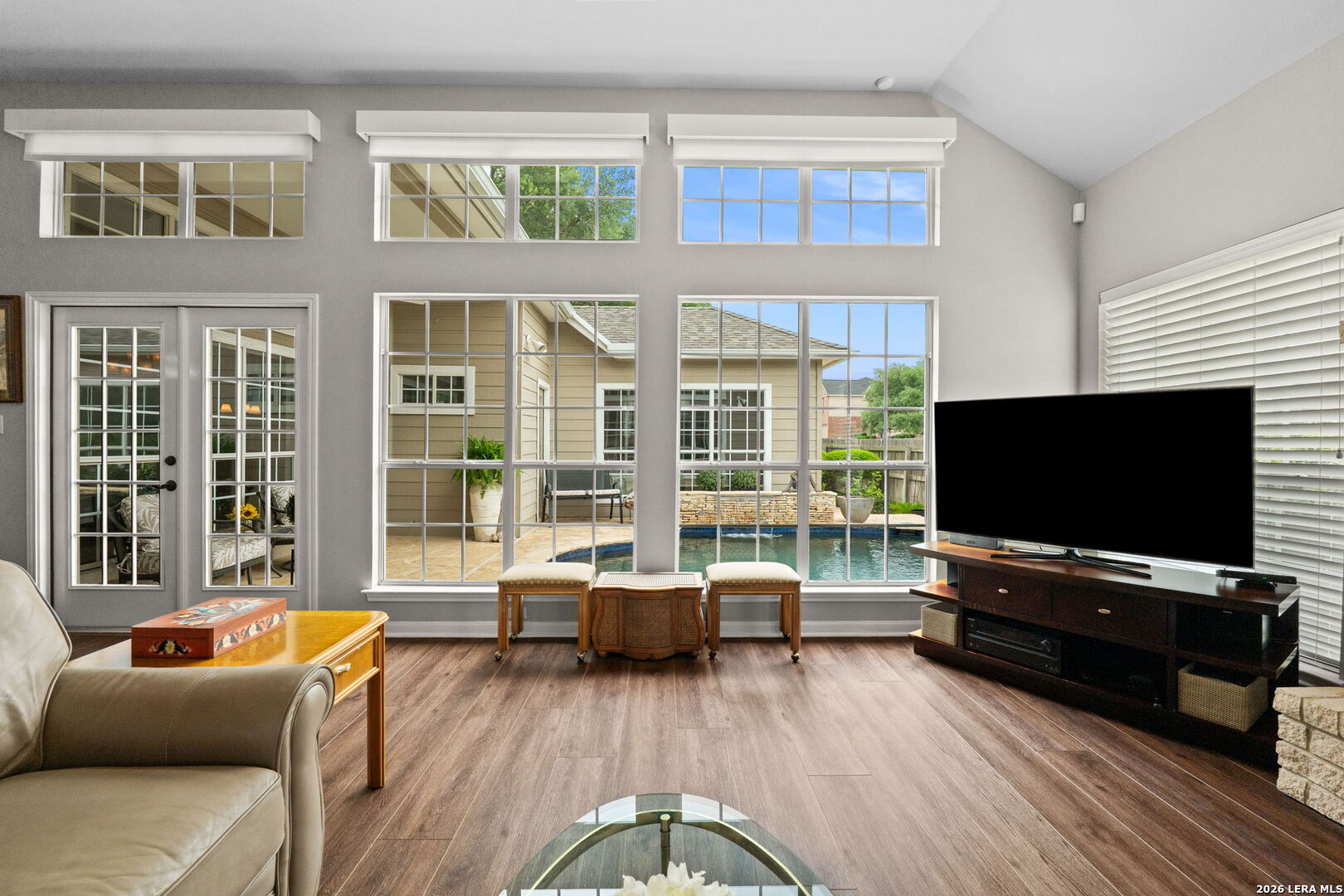 24902 Crescent Run