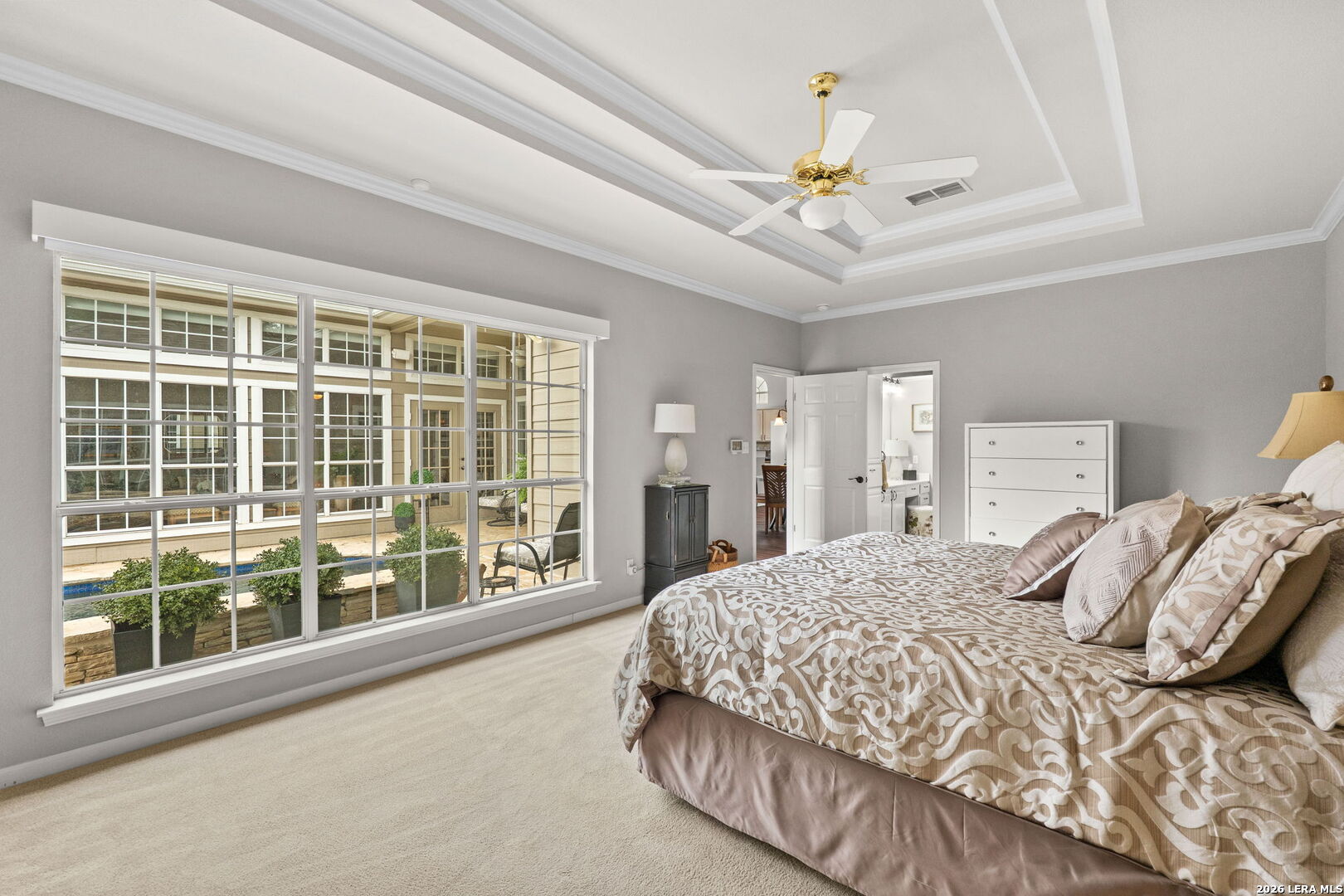 24902 Crescent Run