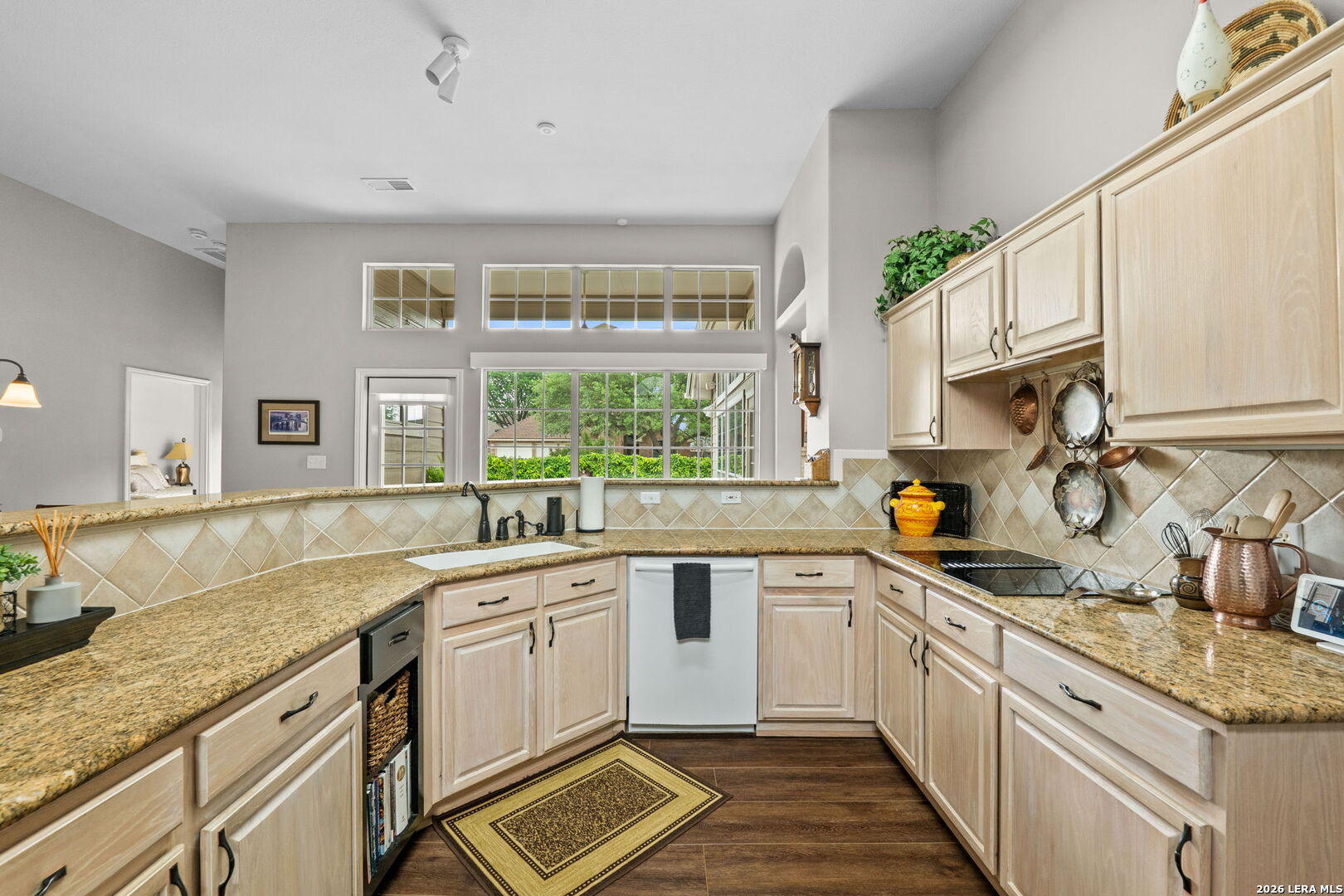 24902 Crescent Run