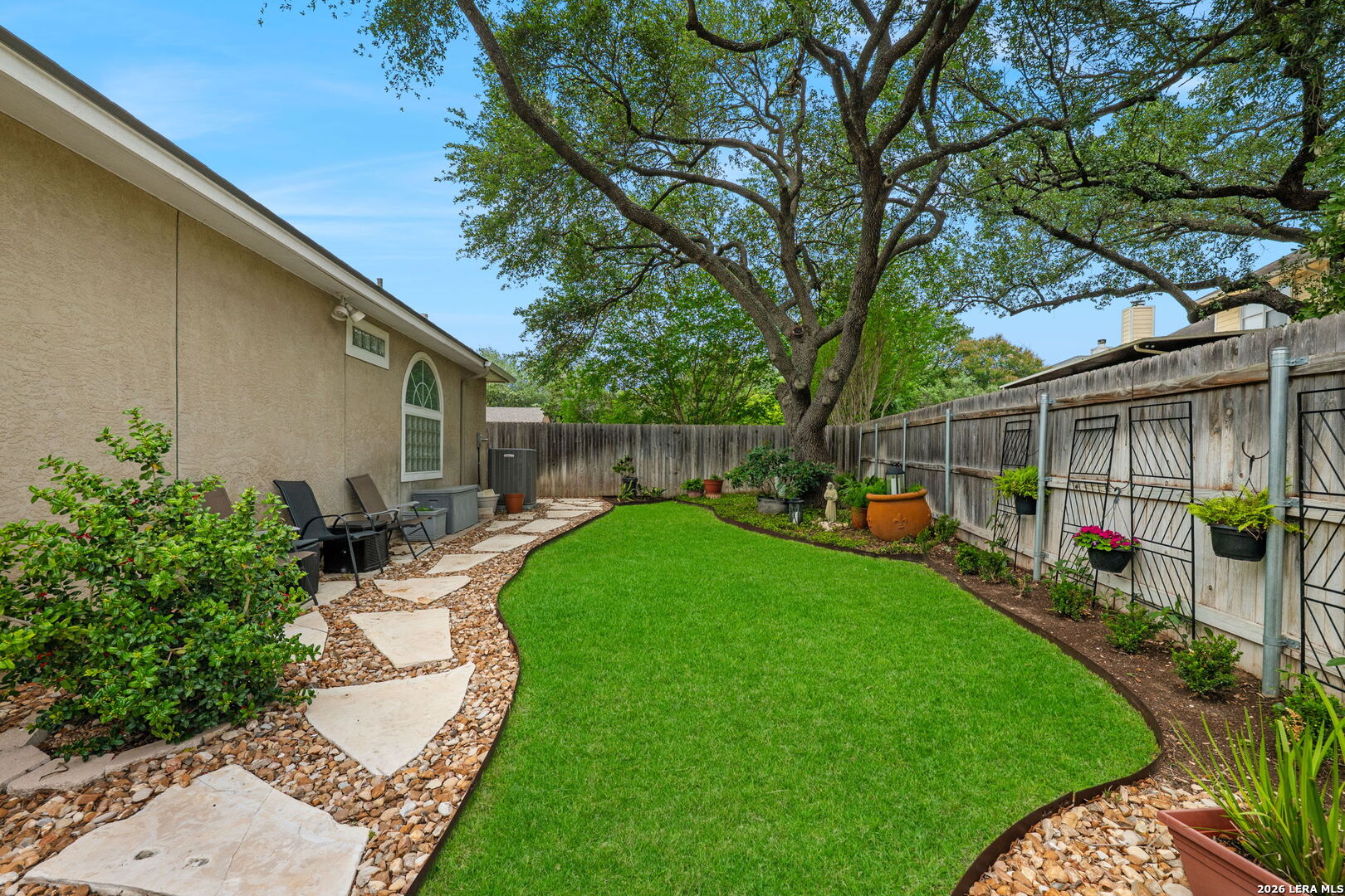 24902 Crescent Run