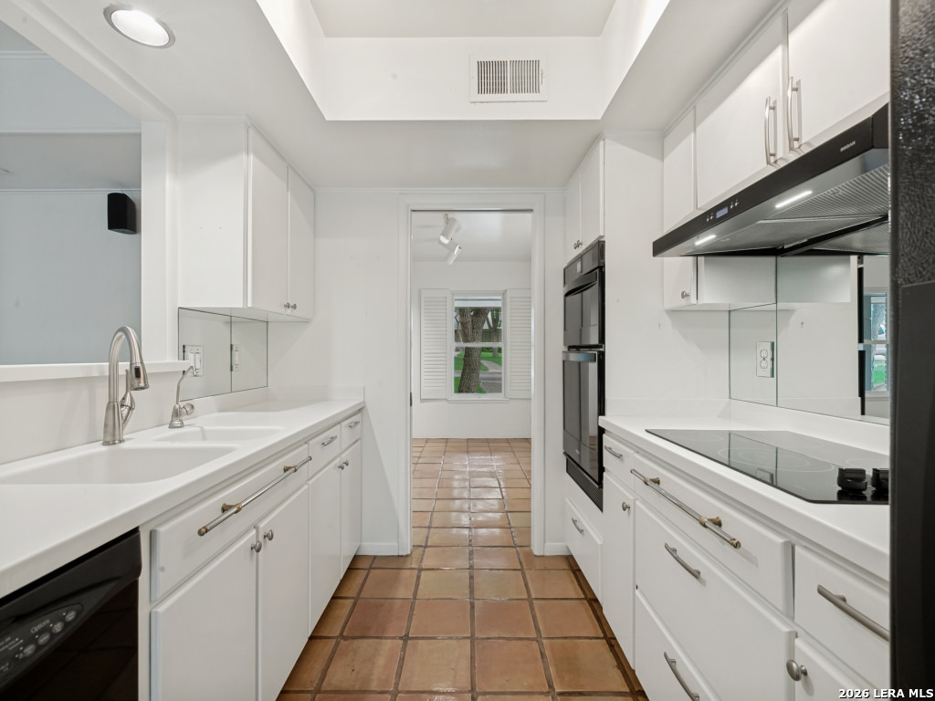 2518 Old Orchard Ln