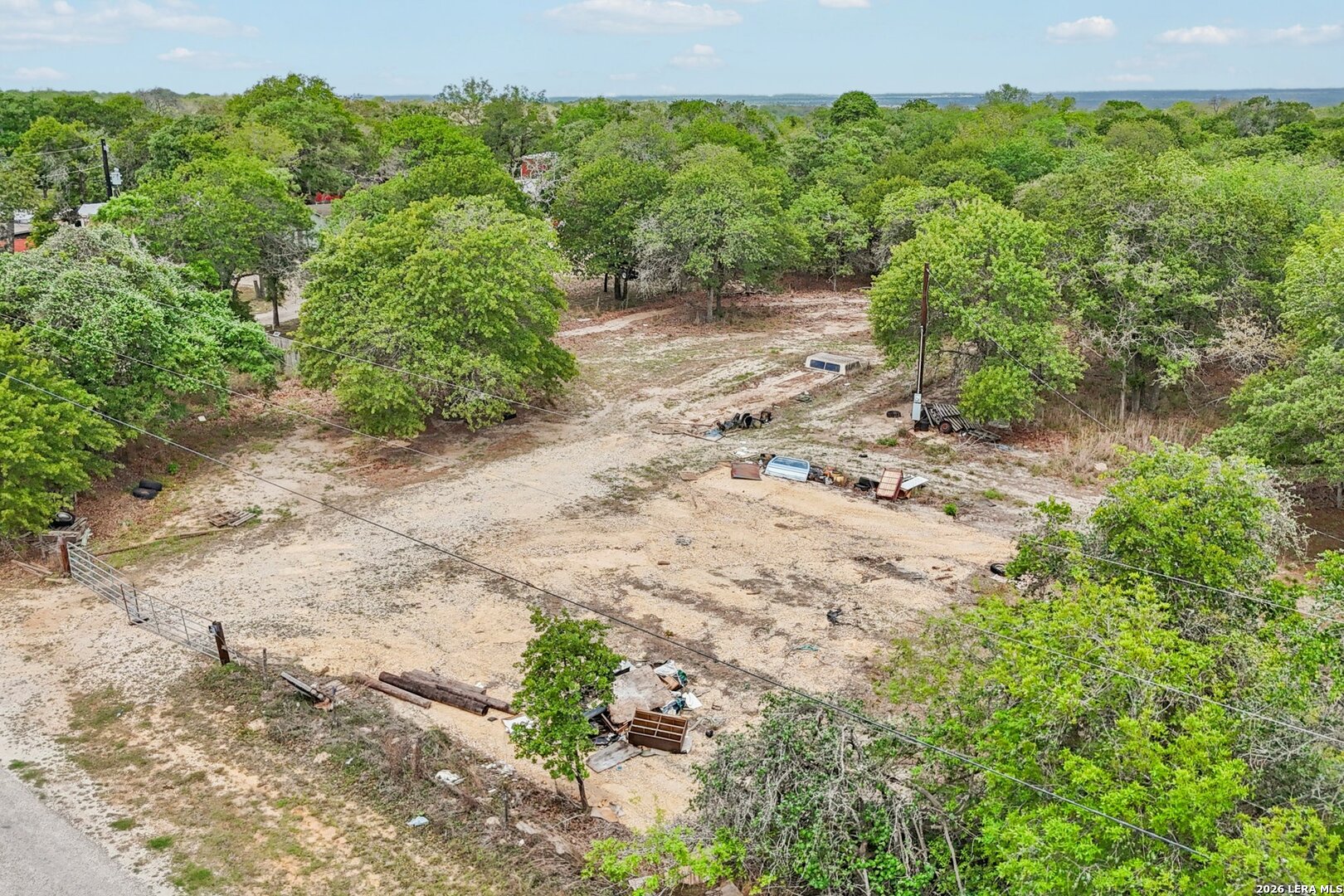 2424 HICKORY FORREST DR