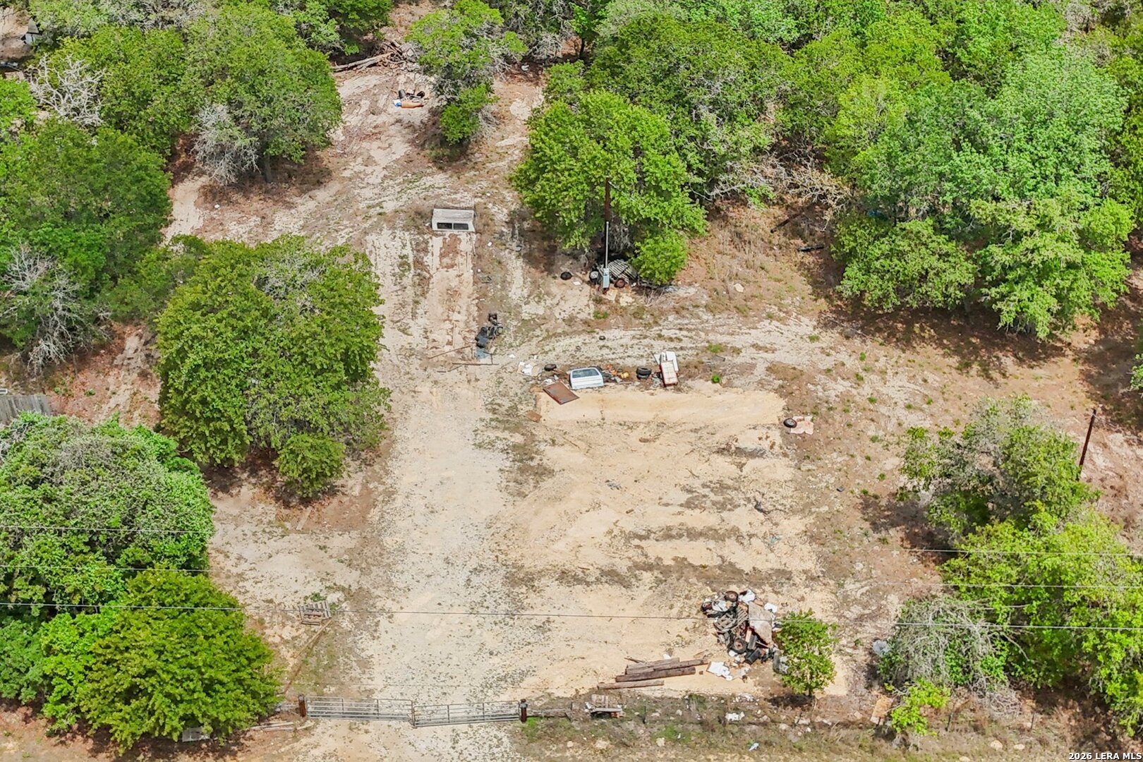 2424 HICKORY FORREST DR