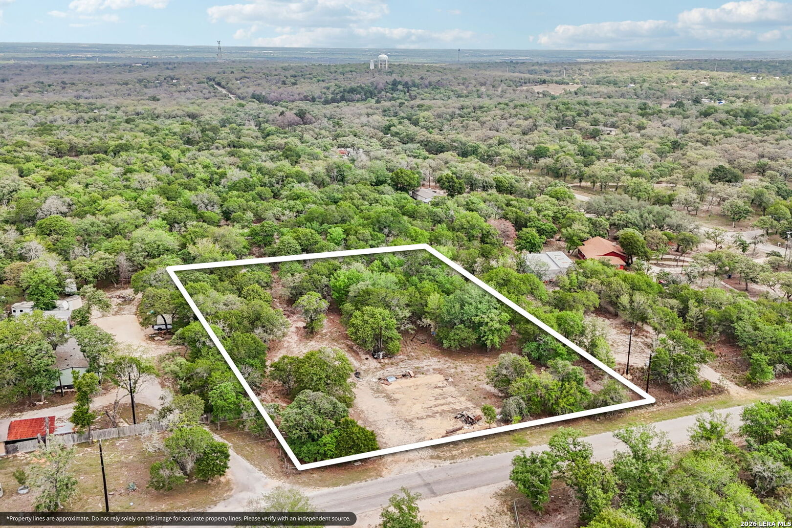 2424 HICKORY FORREST DR