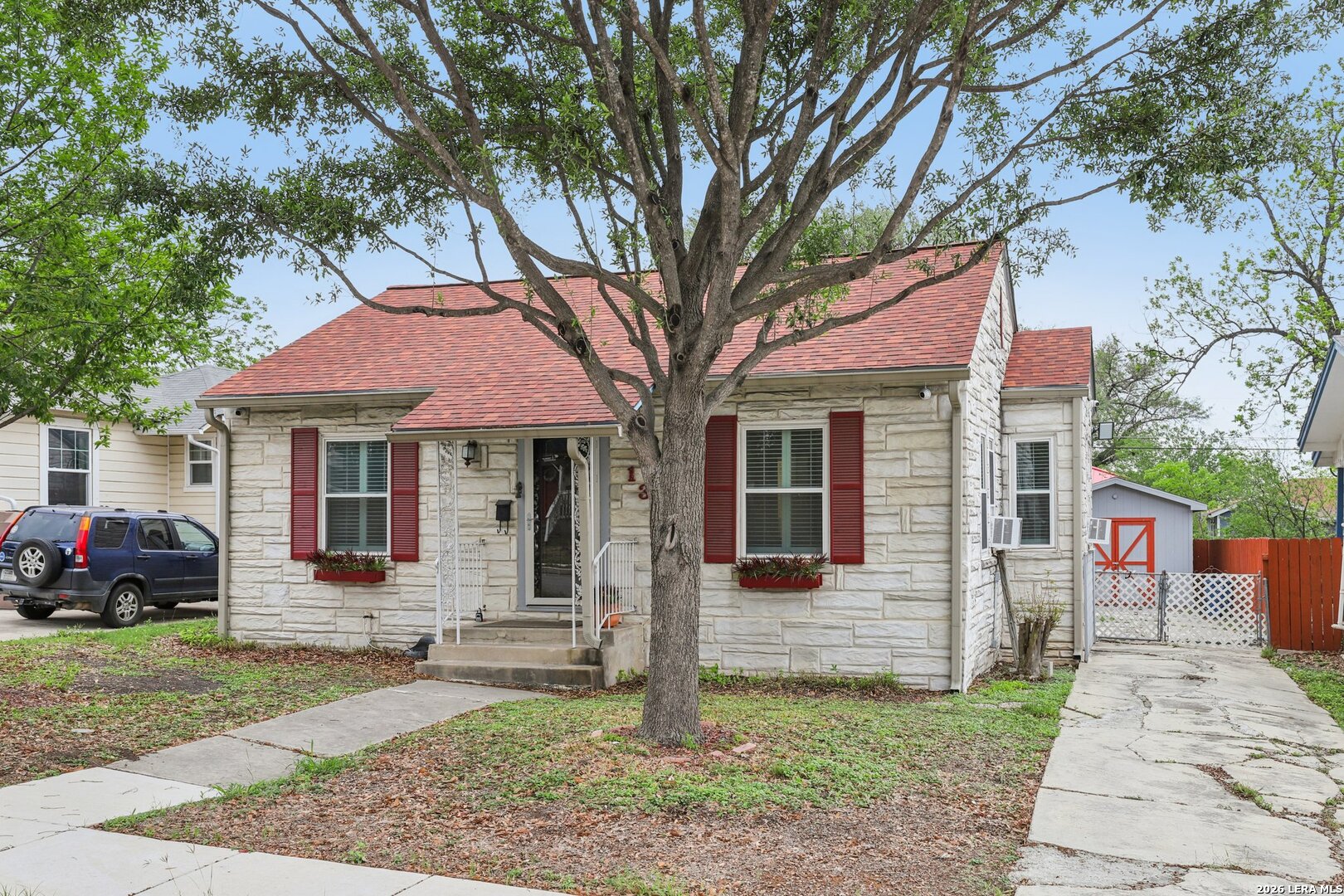 1331 W ROSEWOOD AVE