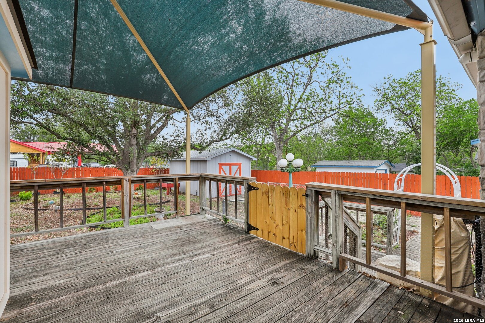 1331 W ROSEWOOD AVE