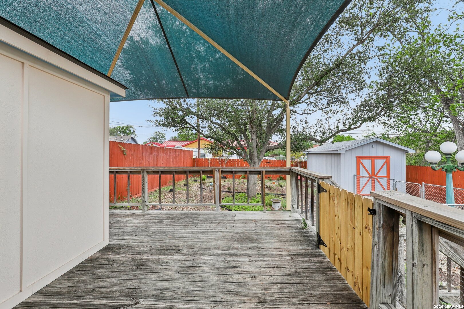 1331 W ROSEWOOD AVE