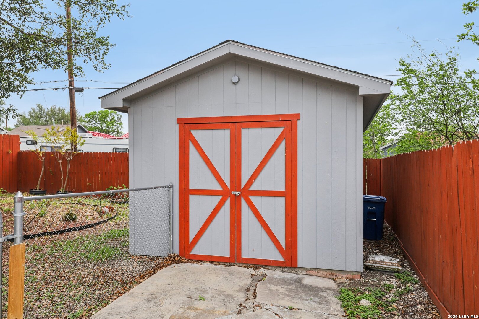 1331 W ROSEWOOD AVE