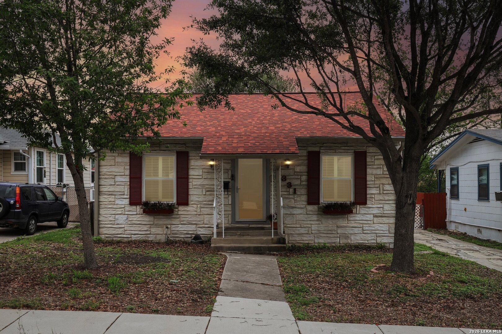 1331 W ROSEWOOD AVE