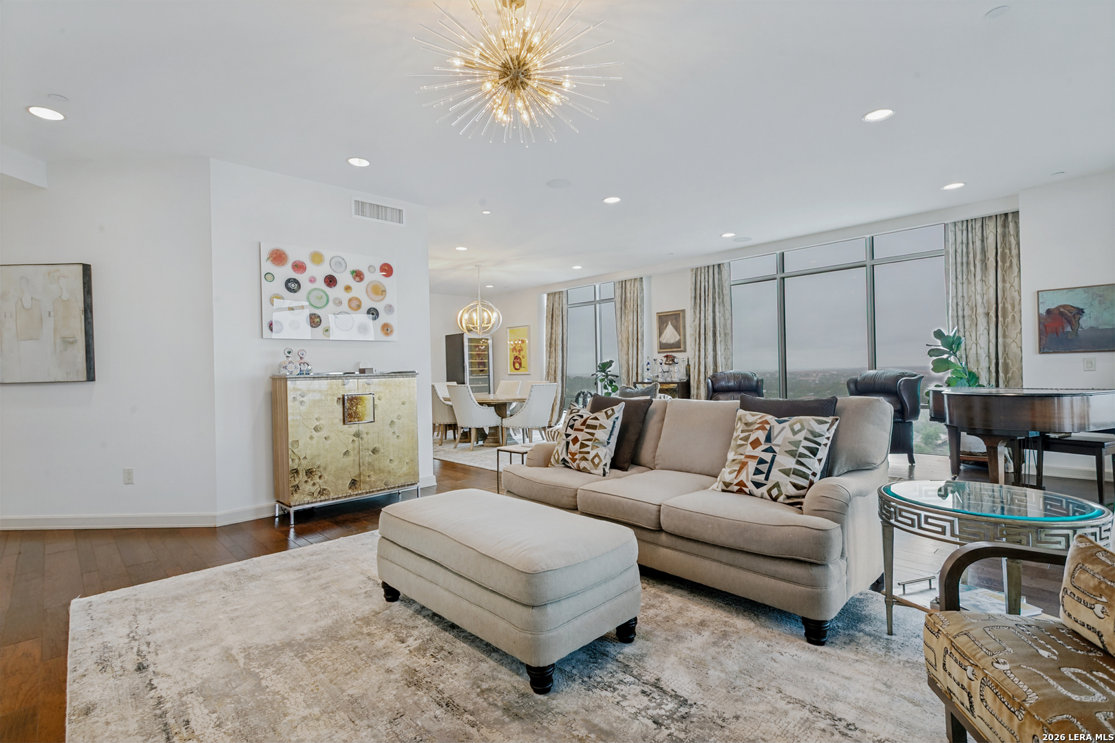 4242 Broadway 1702