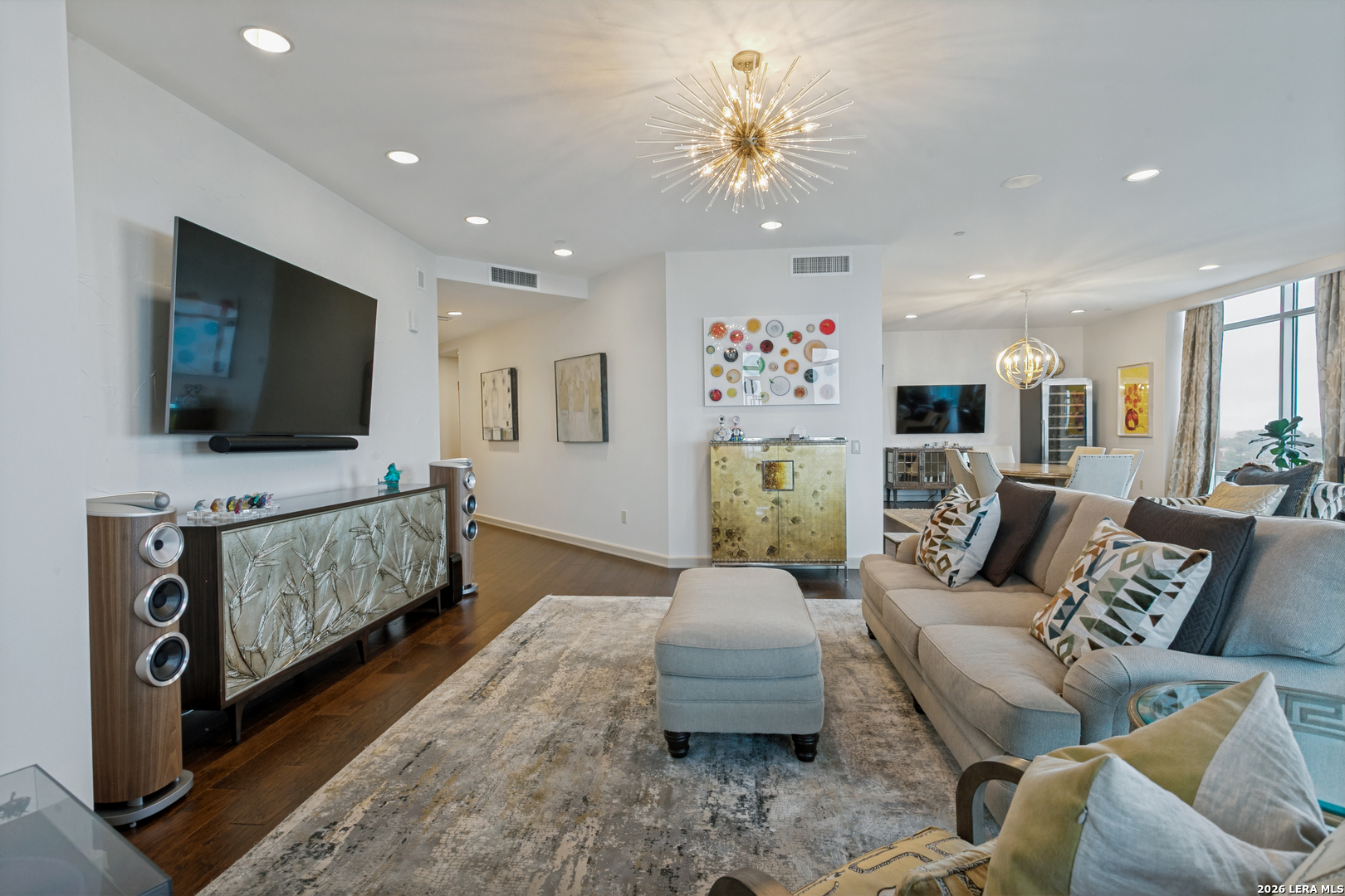 4242 Broadway 1702